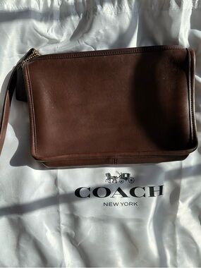 NWT, Mahogany 90s Vintage Coach Zip Top Carry All Leather Clutch 9972